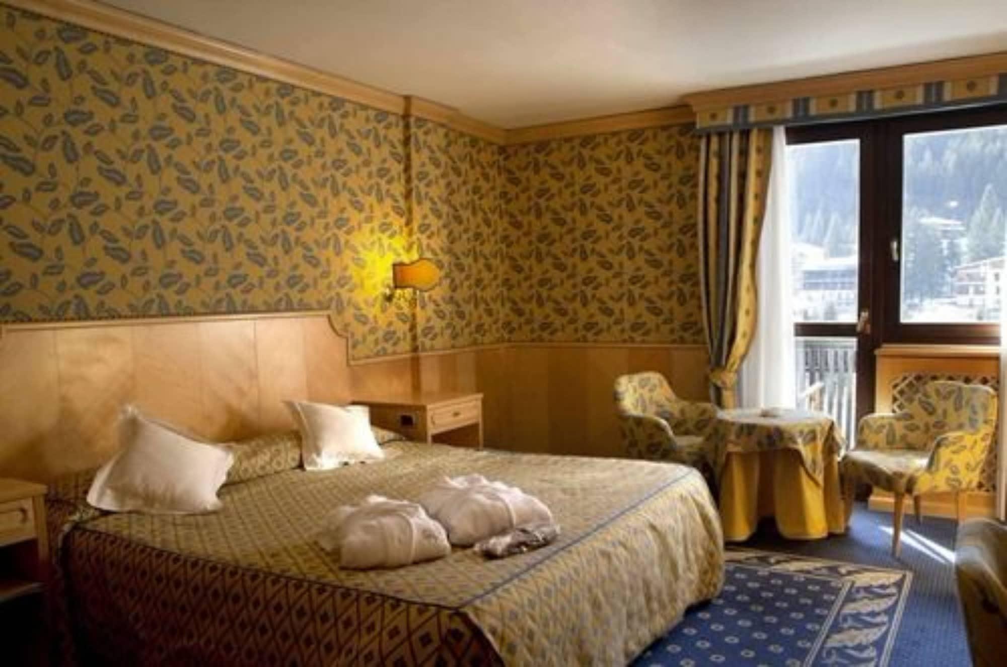 Hotel Spinale Madonna di Campiglio Bagian luar foto